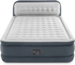 Intex 64448 - Queen Deluxe Ultra-Plush Zelfopblazend 2-persoons Luchtbed Met Hoofdboord (203x152x46cm) -Outdoor Kampeerwinkel 1200x1031