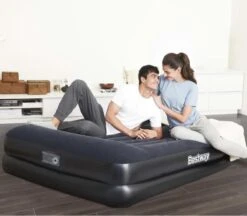 Bestway Luchtbed Tritech Premium+ - 2 Persoons - Ingebouwde Pomp - Extra Dik - Stevige Constructie -Outdoor Kampeerwinkel 1200x1048 1