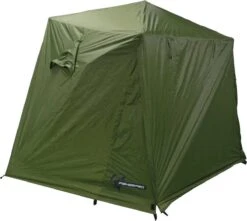 FisherPro Karpertent Met Stormcover – Vistent – Tent - Bescherming Tegen Zon En Wind – 100% Waterdichte Stormhoes – Met Handige Meeneemtas – Ook Geschikt Als Strandtent Of Festivaltent – Extra Veiligheid En Warmte Door Stormcover -Outdoor Kampeerwinkel 1200x1074