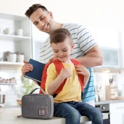 Brisby 4 Laags Geïsoleerde Koeltas - Lunchtas 1.5 Liter - Lichtgrijs -Outdoor Kampeerwinkel 1200x1200 1320