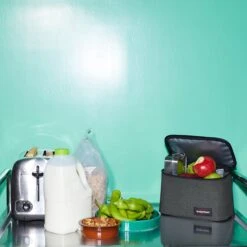 Eastpak Oval Lunch Koeltas Black -Outdoor Kampeerwinkel 1200x1200 1336