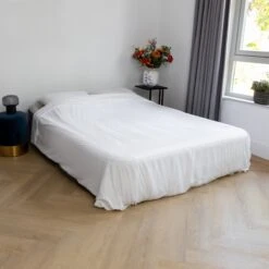 BluMill Luchtbed - 2-persoons - Ingebouwde Pomp - 203x152x36 Cm - Duurzame Keuze -Outdoor Kampeerwinkel 1200x1200 1360