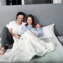 Bestway - Luchtbed AlwayzAire Queen -Outdoor Kampeerwinkel 1200x1200 1434