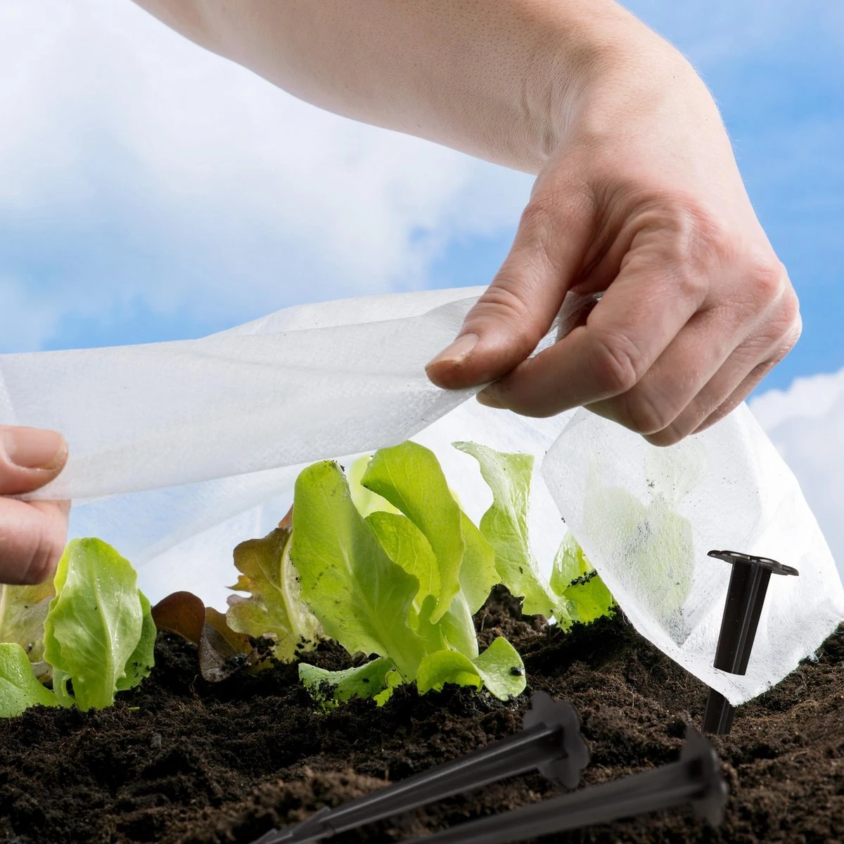 Relaxdays Grondzeilpen Kunststof - 100 Haringen - Grondpen Tuinzeil - Grondharing Set 4 Relaxdays Grondzeilpen Kunststof - 100 Haringen - Grondpen Tuinzeil - Grondharing Set - Afbeelding 2