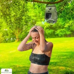 Needventure Solar Douche - Camping Douchezak - Buiten Douche - Tuindouche - Inclusief Thermometer - Waterzak Met Douchekop - 20L - Groen 13 Needventure Solar Douche - Camping Douchezak - Buiten Douche - Tuindouche - Inclusief Thermometer - Waterzak Met Douchekop - 20L - Groen -Outdoor Kampeerwinkel 1200x1200 2016