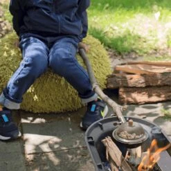 Kikkerland Huckleberry Popcorn Maker - Maak Je Eigen Popcorn - Popcornpan - Kampvuur - Buitenspeelgoed - Buitenspelen - Kamperen -Outdoor Kampeerwinkel 1200x1200 2136