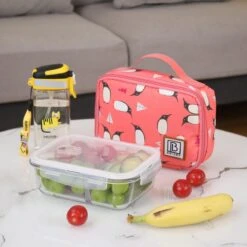 Brisby 4 Laags Geïsoleerde Koeltas - Lunchtas 1.5 Liter - Roze Pinguïn -Outdoor Kampeerwinkel 1200x1200 793