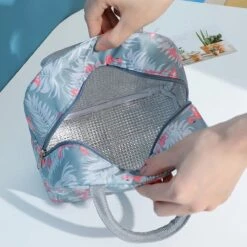 Koeltas - Lunchtas - Volwassenen En Kinderen - Compact & Handig: Zomer - Picknick -School - Lunch - Werk - Grijs Flamingo -Outdoor Kampeerwinkel 1200x1200 846