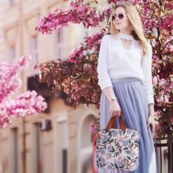 Brisby 4 Laags Geïsoleerde Koeltas - Lunchtas 7 Liter - Bloemetjes Wit -Outdoor Kampeerwinkel 1200x1200 874