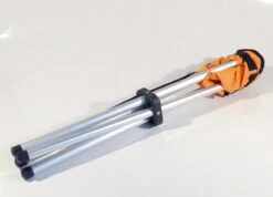 Campusit Lichtgewicht Camping / Vis Krukje - 4-poot - Aluminium - Oranje -Outdoor Kampeerwinkel 1200x866 2