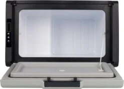 Campart Koelbox XXL CB-8695 – Koelen En Vriezen – LED Display Met Digitale Temperatuurweergave - Coolbox 230V En 12V - 35 Liter - Zwart -Outdoor Kampeerwinkel 1200x866 5