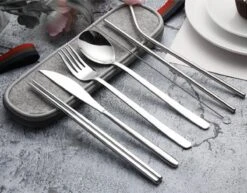 House Of Husk Reisbestek - Reis Bestekset - Chopsticks - Metalen Rietjes Met Borstel - Lepel - Vaatwasserbestendig - RVS - 7 Delig - Zilver -Outdoor Kampeerwinkel 1200x940 7