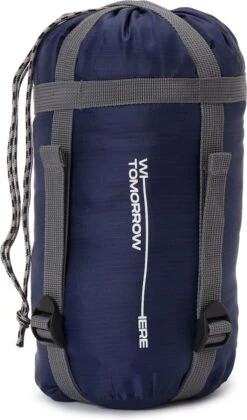 Where Tomorrow Outdoor Slaapzak | Klein En Zacht | 220 X 80 Cm X 50 Cm, Inclusief Opbergzak |ingepakt 26 X 14 Cm | 700g | Marineblauw 9 Where Tomorrow Outdoor Slaapzak | Klein En Zacht | 220 X 80 Cm X 50 Cm, Inclusief Opbergzak |ingepakt 26 X 14 Cm | 700g | Marineblauw -Outdoor Kampeerwinkel 705x1200