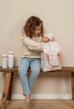 Little Dutch - Koeltas - Flowers & Butterflies 17 Little Dutch - Koeltas - Flowers & Butterflies -Outdoor Kampeerwinkel 818x1200 4