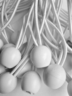 Partytent Elastiek Met Balletje | Lang| +/- 16 Cm | 40 Stuks -Outdoor Kampeerwinkel 899x1200 6